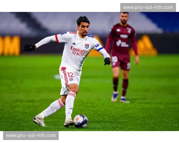 法甲客场困境：弱旅如何破局提升表现？朗斯防反战术提供范例