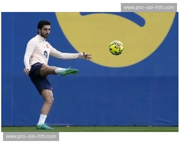 费兰-托雷斯两次射门中框，巴萨客场对阵埃尔切门框打击不断